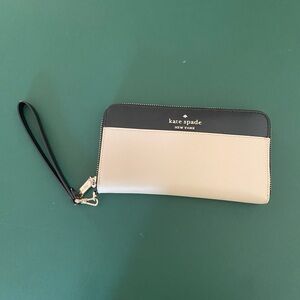 Kate Spade wristlet
